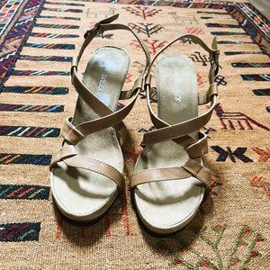 Aerosoles Summer Plush Wedge Sandals in Tan Women's 8.5 WIDE